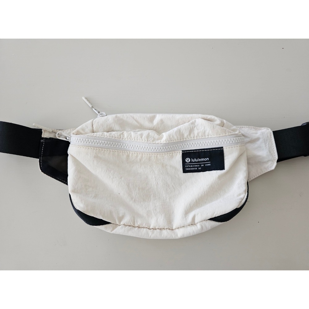 Lululemon Everywhere Belt Bag Cream Black Recycled Nylon Waist Pack OS